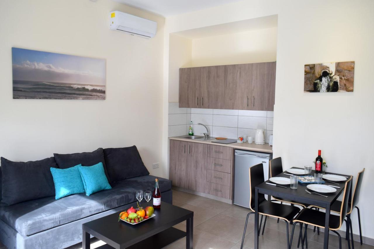 Cross Road Apartment Ayia Napa Ngoại thất bức ảnh