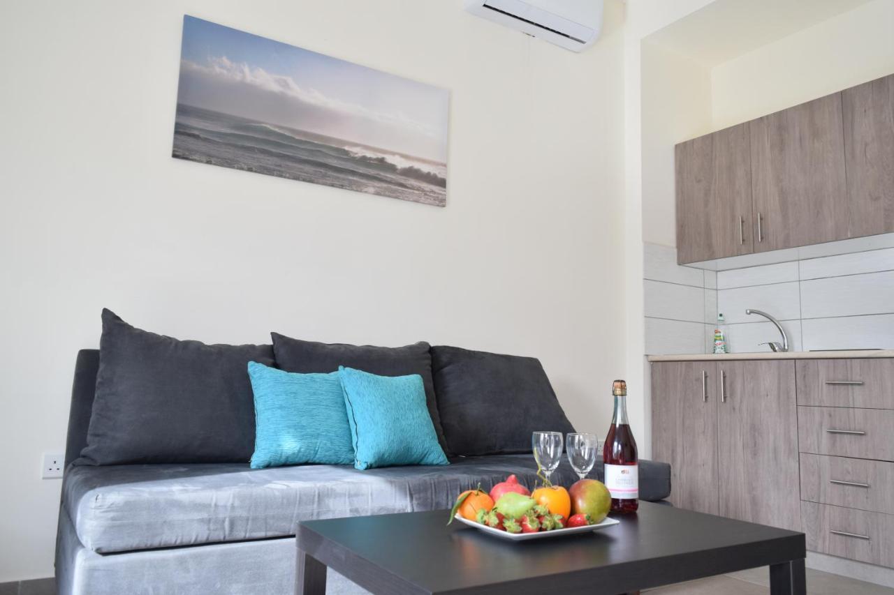 Cross Road Apartment Ayia Napa Ngoại thất bức ảnh