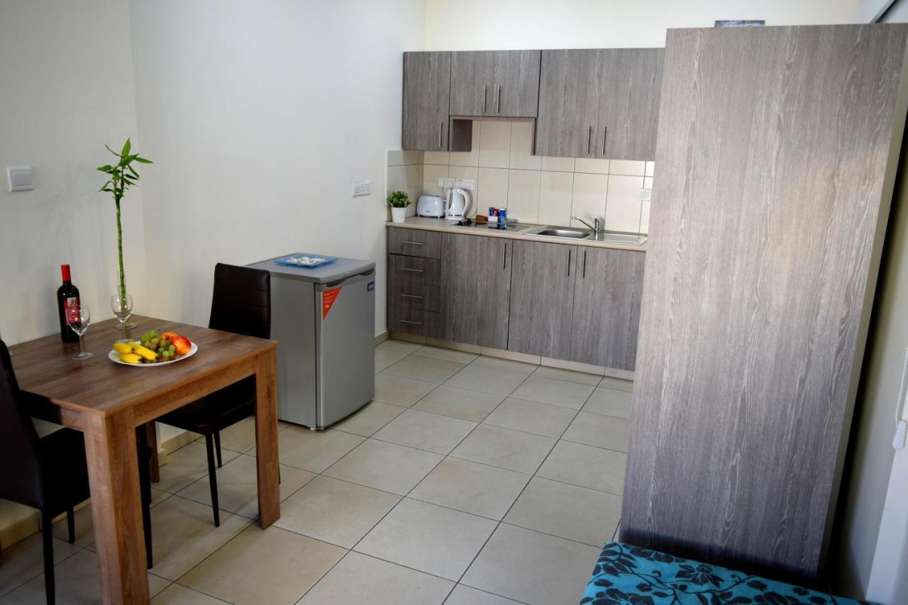 Cross Road Apartment Ayia Napa Ngoại thất bức ảnh